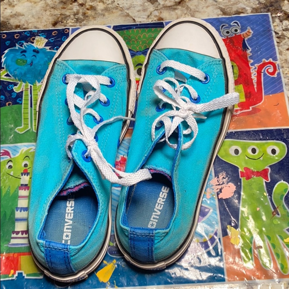 Blue converse